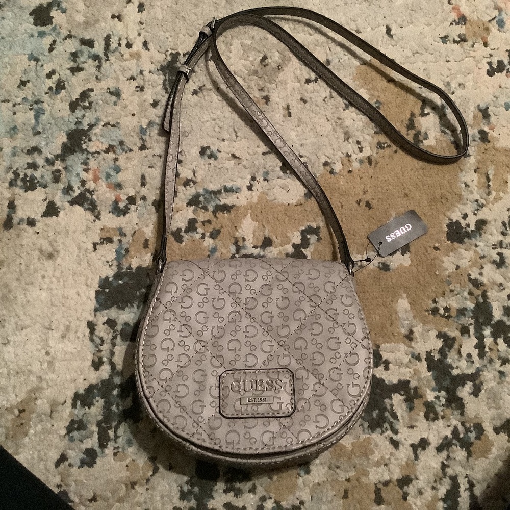 NWOT Guess Logo Crossbody